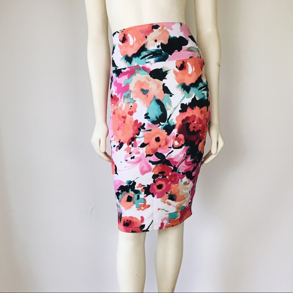 Silhouette NYC Bright Floral Print Skirt• Size L